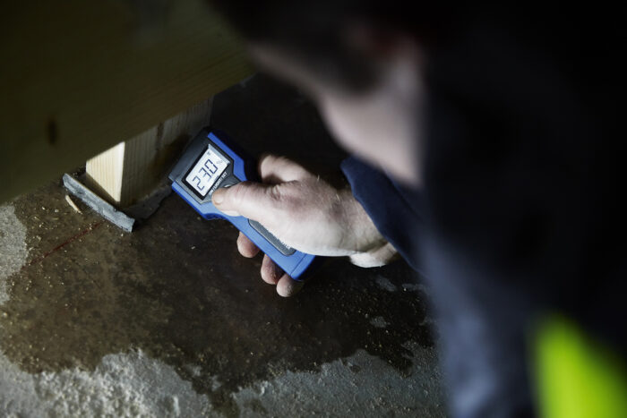 WHAT IS A MOISTURE METER AND HOW DOES IT WORK?